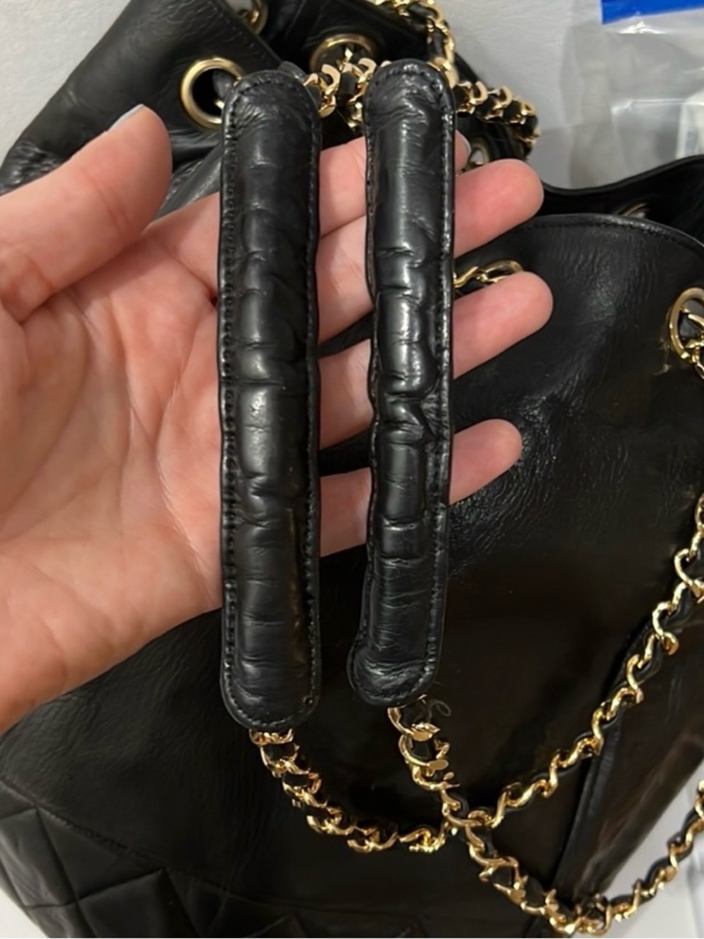 Chanel 1980’s Large Gabrielle Matelasse Aged Leather Hobo Drawstring Bucket Bag - Picture 6 of 14